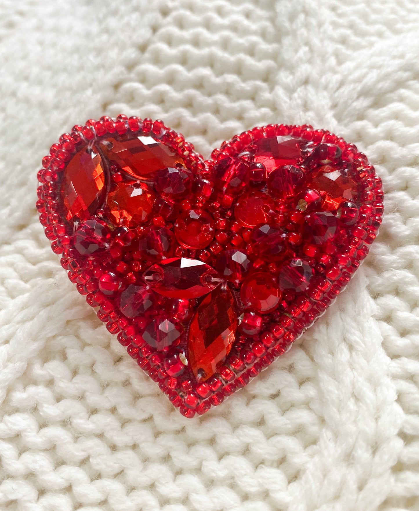 Bead Embroidery Brooch Kit. Decoration - Little heart AD-245