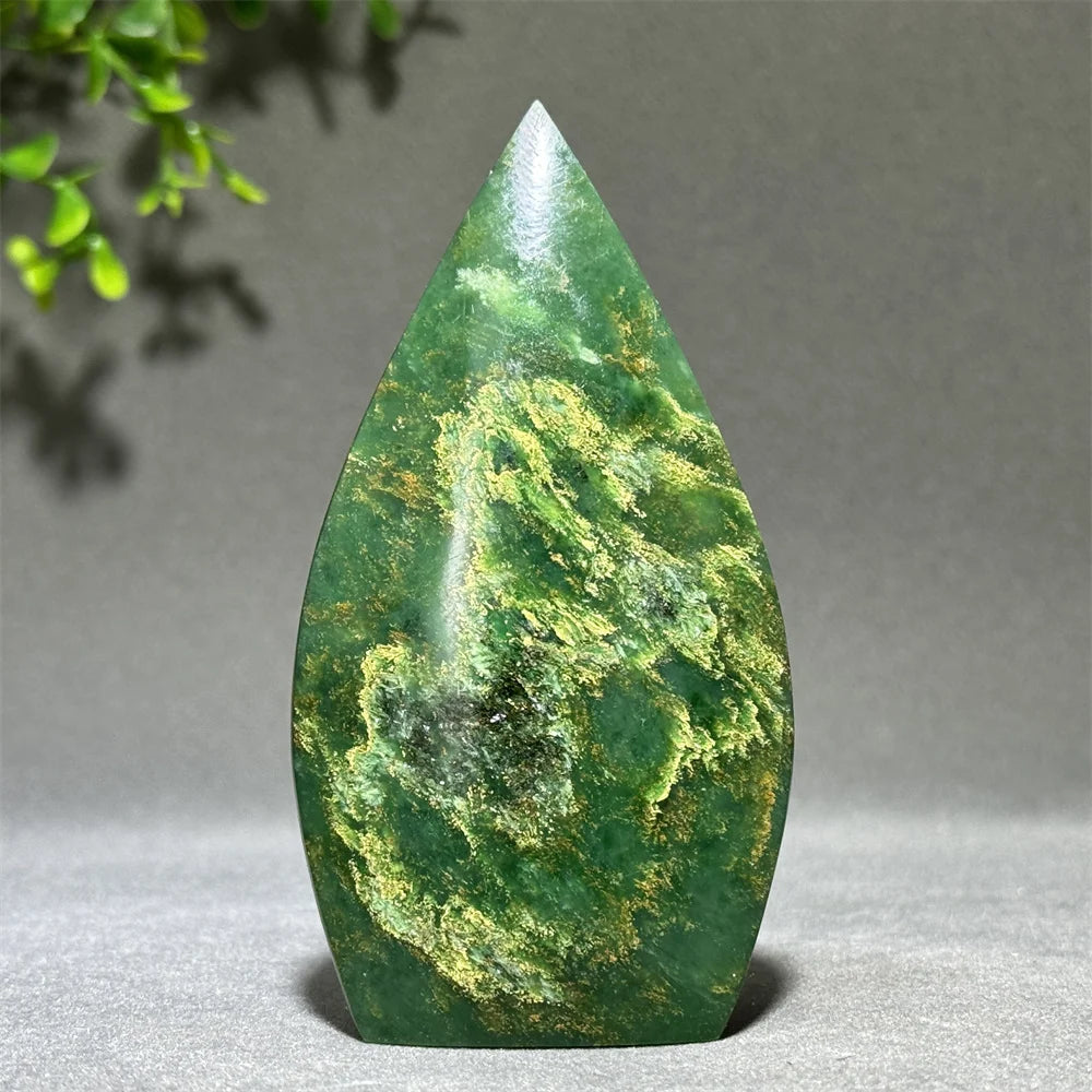 Natural Emerald Free Form Torch Spiritual Healing Meditation Reiki Witchcraft Energy Home Office Feng Shui Decoration Gift