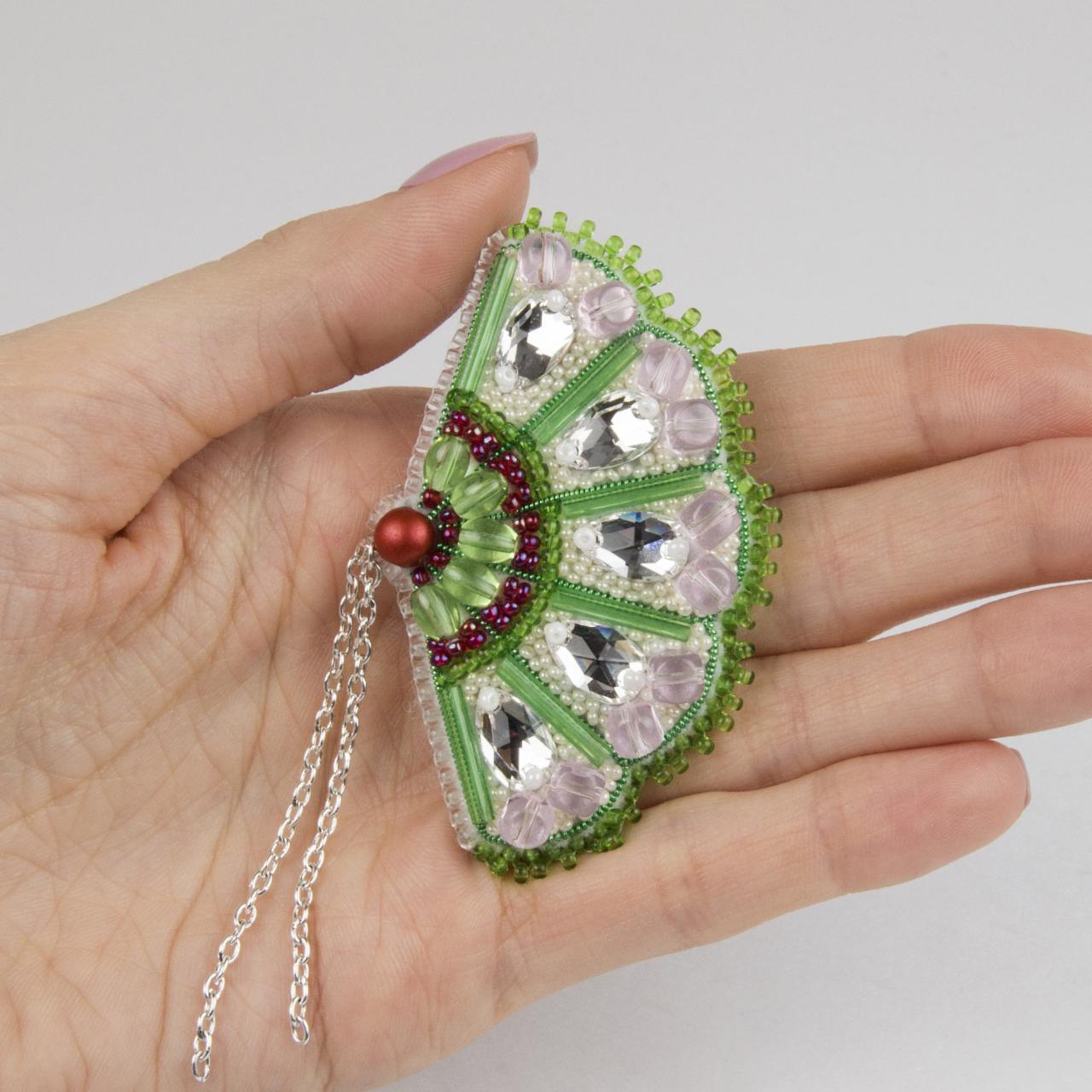 BP-303C Beadwork kit for creating brooch Crystal Art "Fan"