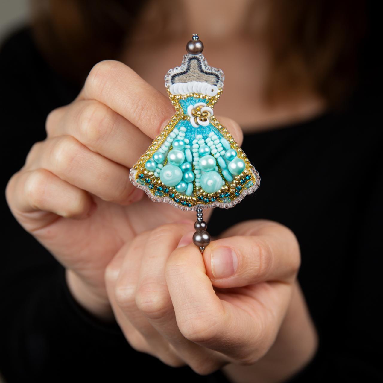 BP-322C Beadwork kit for creating brooch Crystal Art "Dress"
